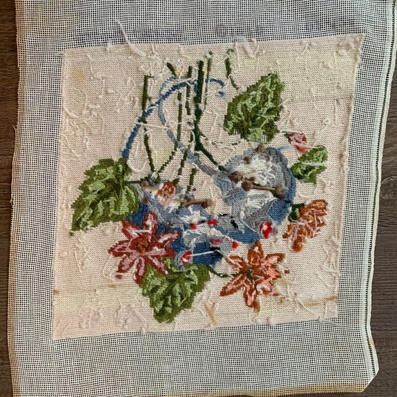 Embroidery - Picture 5 of 6